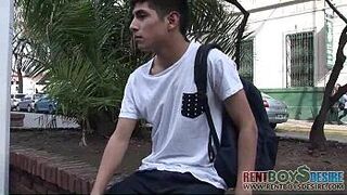 Парня-красотку сняли с улицы для секса - порно видео