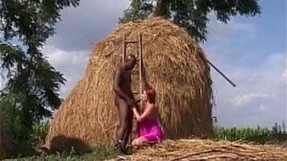 Публичный секс с двумя парнями - немецкий - порно видео