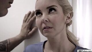 Жуткий муж трахает юного клиента своей жены - порно видео